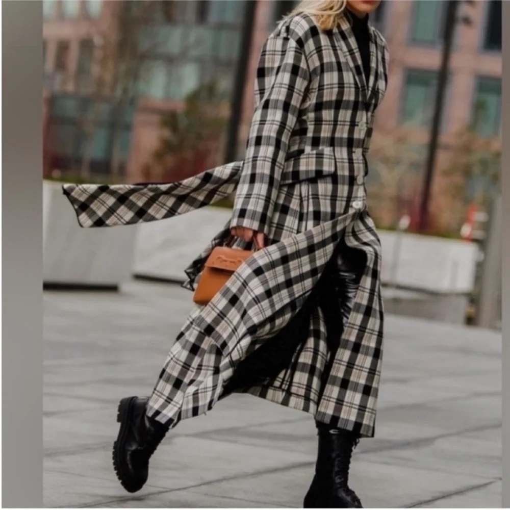Carolina Herrera Tartan Trench Coat Size 4 cinched waist and bow detail - Picture 4 of 8